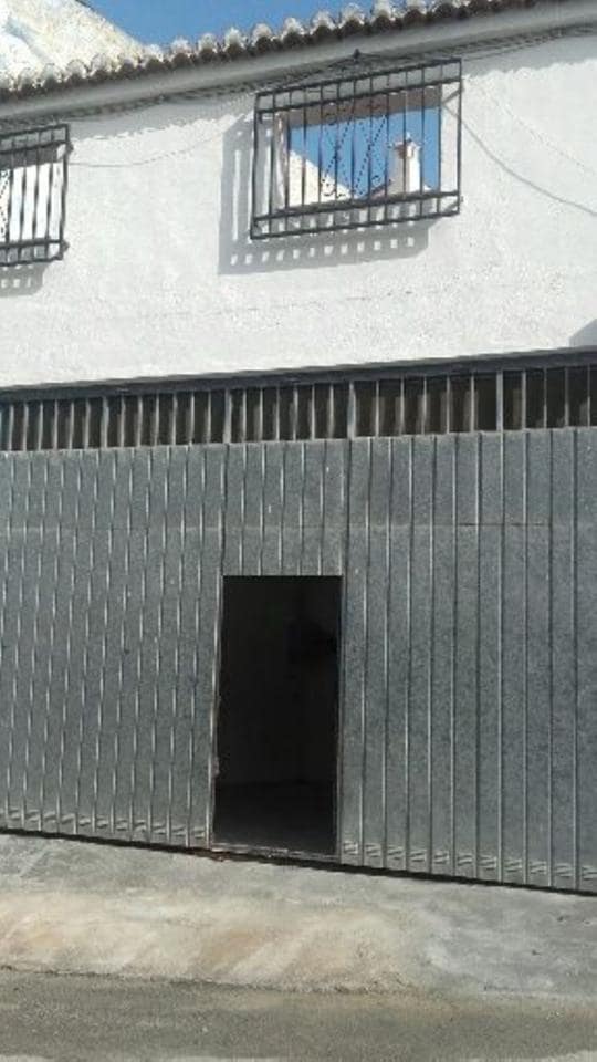 Biznes na sprzedaż w Durcal - 99 850 € (Ref: 5414465)