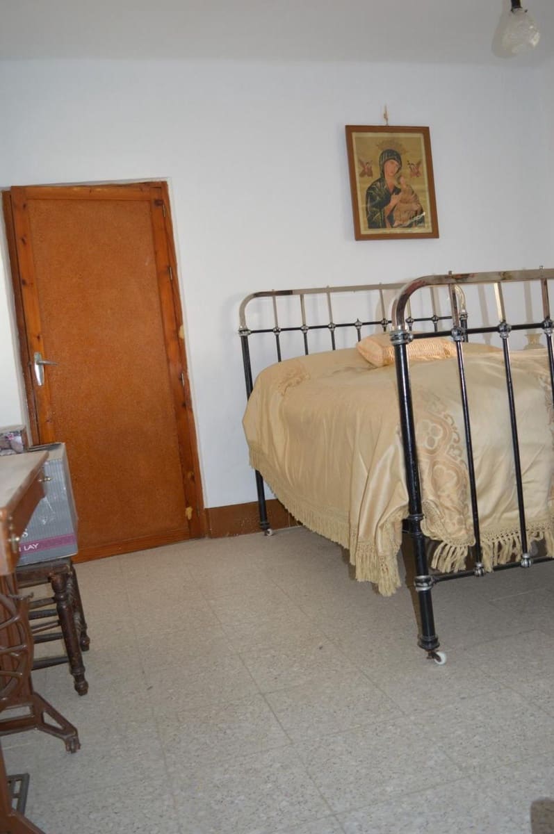 4 soveværelse Byhus til salg i Niguelas - € 94.500 (Ref: 5453021)