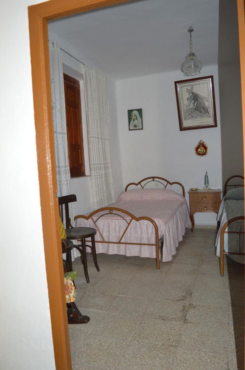 4 soveværelse Byhus til salg i Niguelas - € 94.500 (Ref: 5453021)