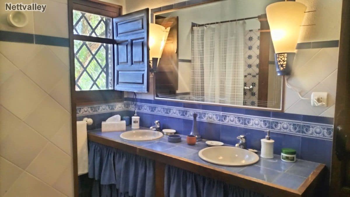 7 soveværelse Byhus til salg i El Pinar - € 272.100 (Ref: 7737223)