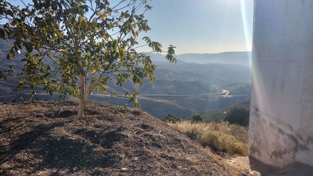 Finca/Landgut zu verkaufen in Pinos del Valle, El Pinar - 125.000 € (Ref: 8016358)