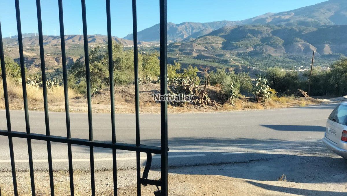 Finca/Landehus til salg i Pinos del Valle - € 65.000 (Ref: 8052126)
