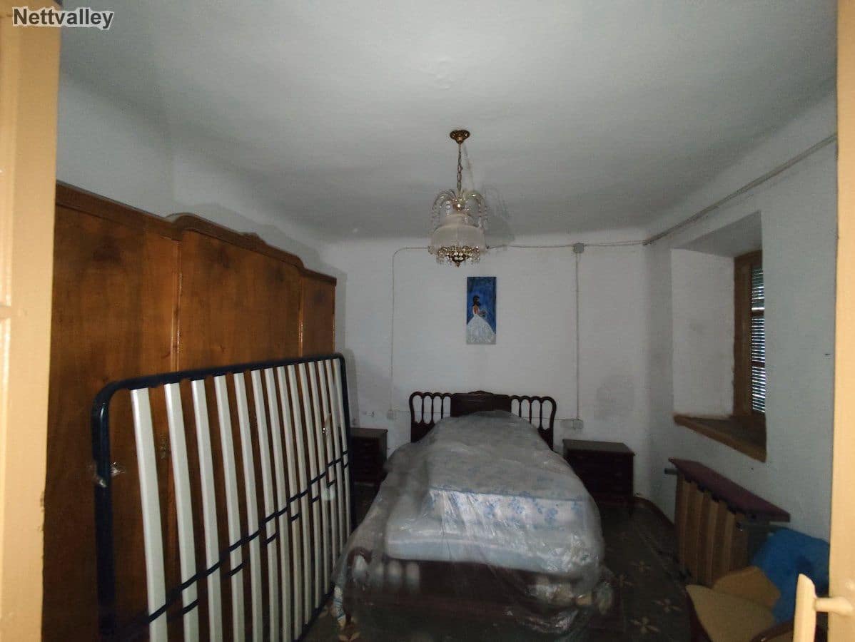 7 slaapkamer Huis te koop in Ambroz - € 279.500 (Ref: 8549107)