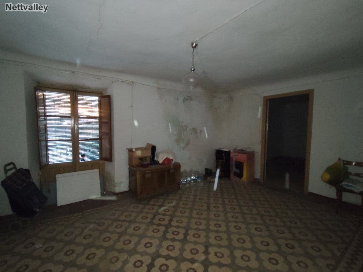 7 slaapkamer Huis te koop in Ambroz - € 279.500 (Ref: 8549107)