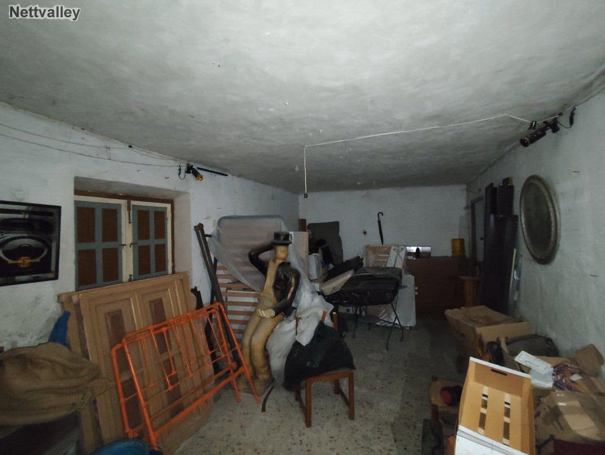 7 slaapkamer Huis te koop in Ambroz - € 279.500 (Ref: 8549107)