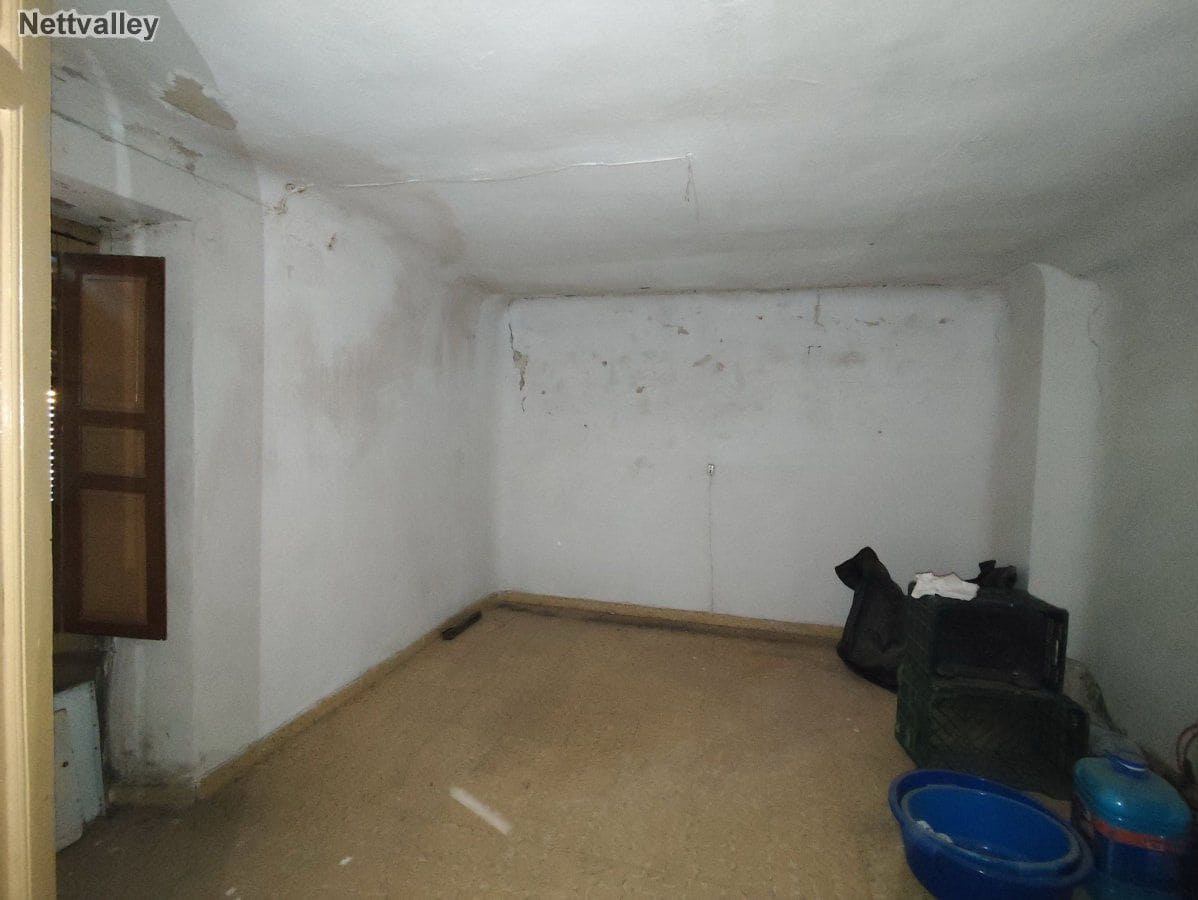 7 slaapkamer Huis te koop in Ambroz - € 279.500 (Ref: 8549107)