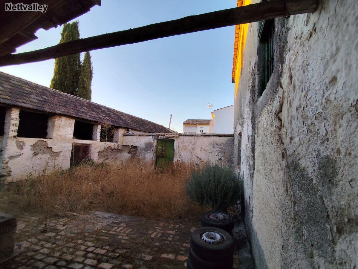 7 slaapkamer Huis te koop in Ambroz - € 279.500 (Ref: 8549107)