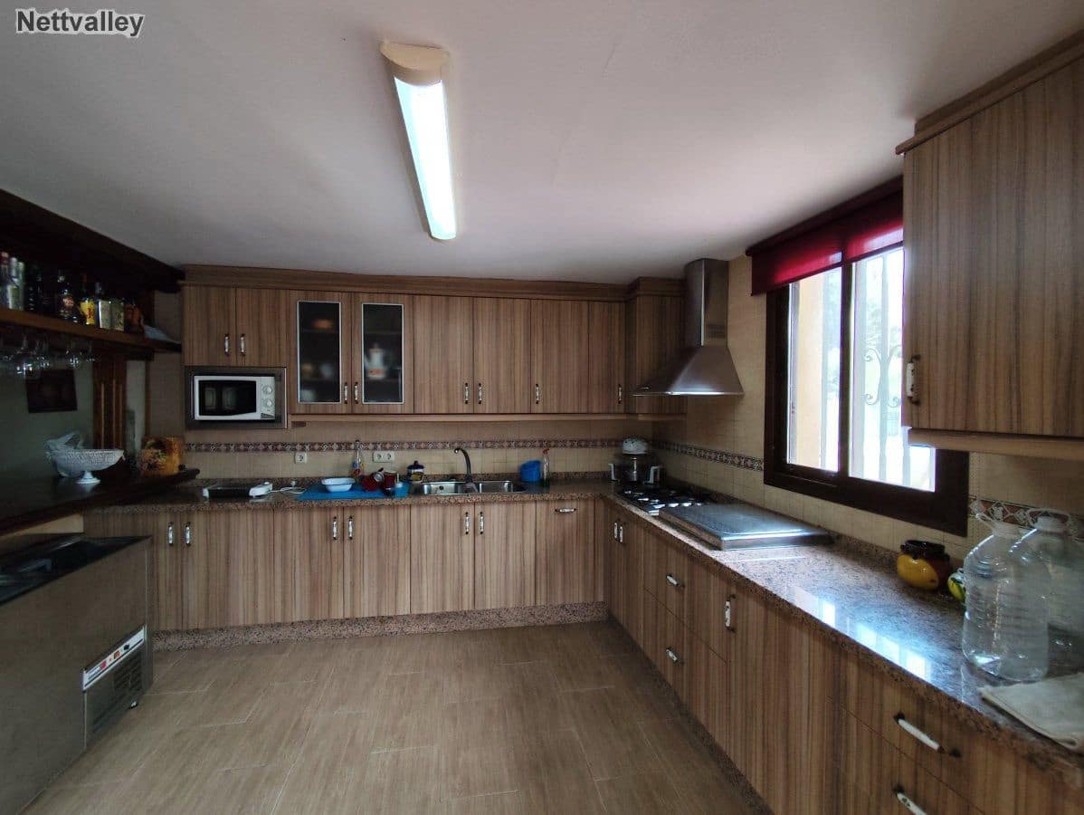 7 soveværelse Finca/Landehus til salg i Motril - € 600.000 (Ref: 8590531)