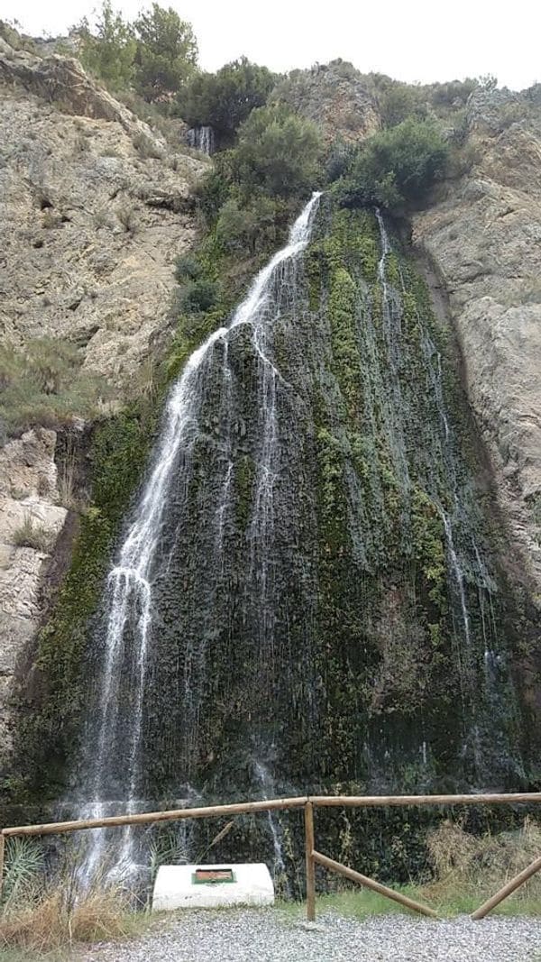 2 soveværelse Byhus til salg i Los Guajares - € 320.000 (Ref: 8766745)