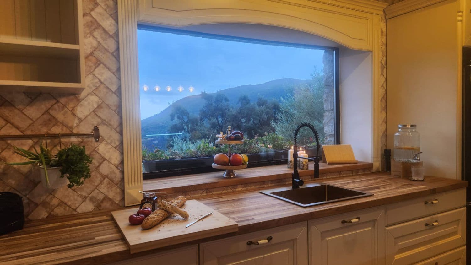 2 soveværelse Byhus til salg i Los Guajares - € 320.000 (Ref: 8766745)