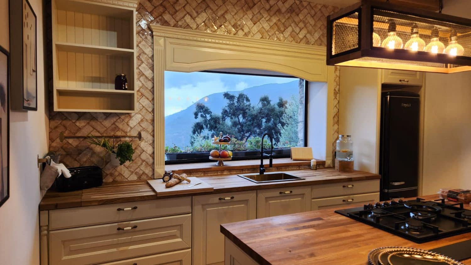 2 soveværelse Byhus til salg i Los Guajares - € 320.000 (Ref: 8766745)