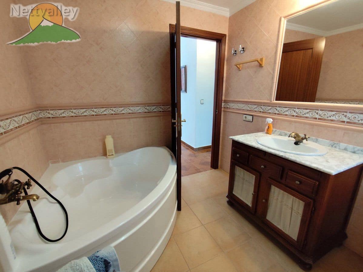 3 chambre Maison de Ville à vendre à Albunuelas avec garage - 339 000 € (Ref: 9191371)