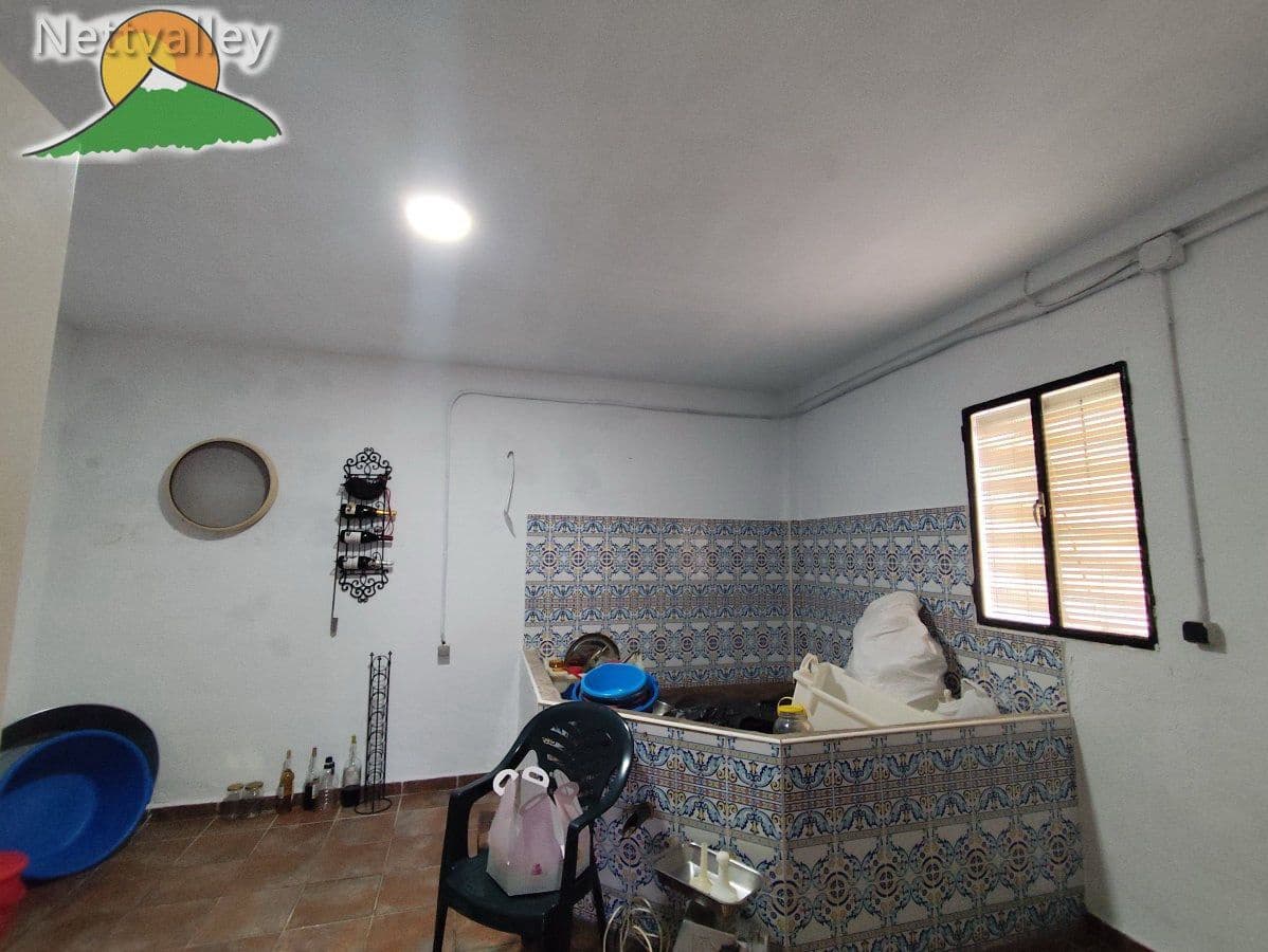 3 bedroom Townhouse for sale in Albunuelas with garage - € 339,000 (Ref: 9191371)