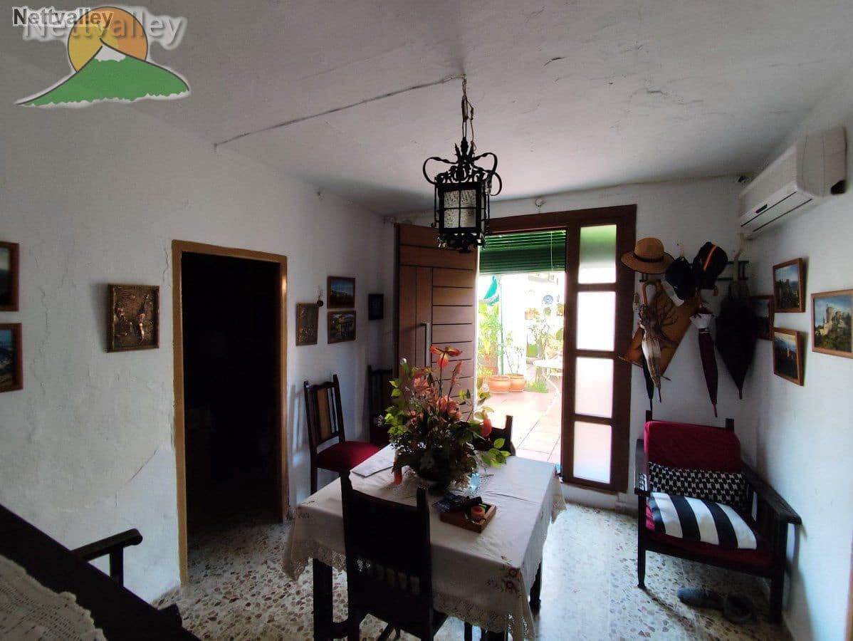 4 bedroom Townhouse for sale in Pinos del Valle with garage - € 191,200 (Ref: 9253655)
