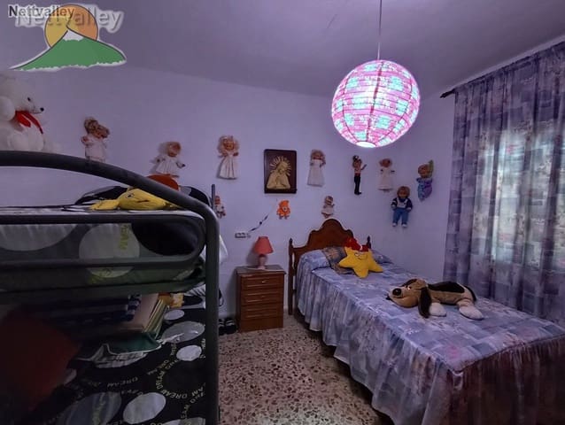 4 soveværelse Byhus til salg i Pinos del Valle, El Pinar med garage - € 191.200 (Ref: 9253655)