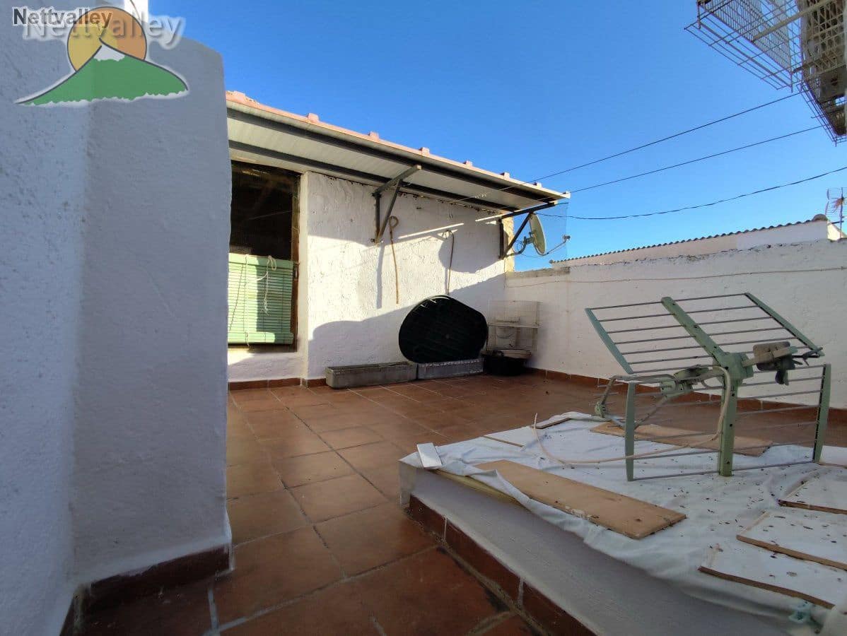 4 bedroom Townhouse for sale in Pinos del Valle with garage - € 191,200 (Ref: 9253655)
