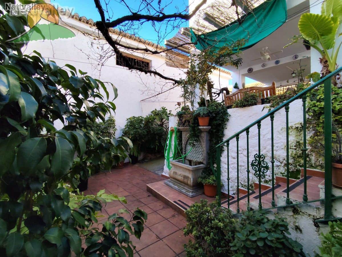 4 bedroom Townhouse for sale in Pinos del Valle with garage - € 191,200 (Ref: 9253655)