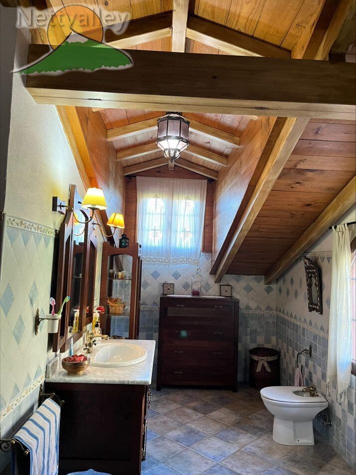 4 bedroom Townhouse for sale in Niguelas with garage - € 448,100 (Ref: 9282586)