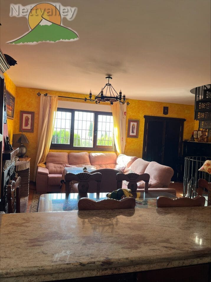 4 bedroom Townhouse for sale in Niguelas with garage - € 448,100 (Ref: 9282586)