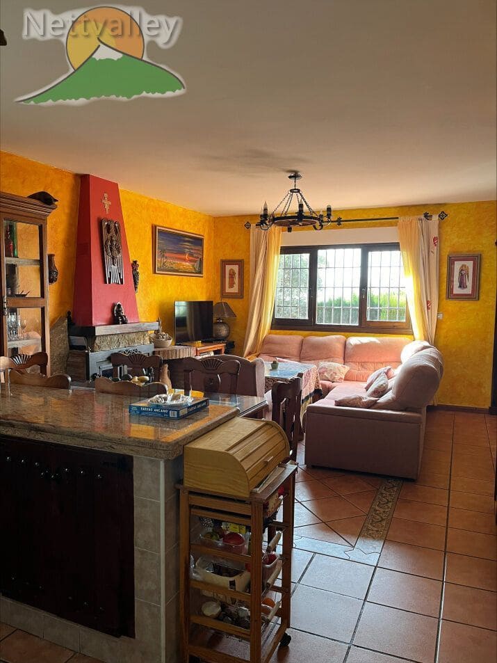 4 bedroom Townhouse for sale in Niguelas with garage - € 448,100 (Ref: 9282586)