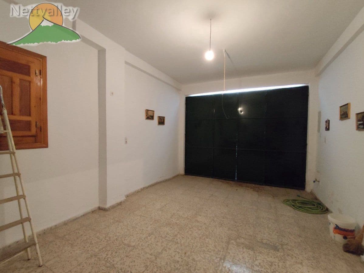 5 soveværelse Byhus til salg i Restabal - € 149.800 (Ref: 9282588)