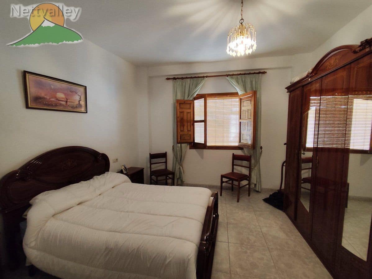 5 soveværelse Byhus til salg i Restabal - € 149.800 (Ref: 9282588)