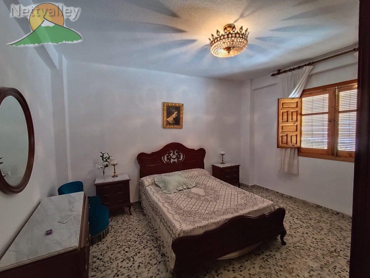 5 soveværelse Byhus til salg i Restabal - € 149.800 (Ref: 9282588)