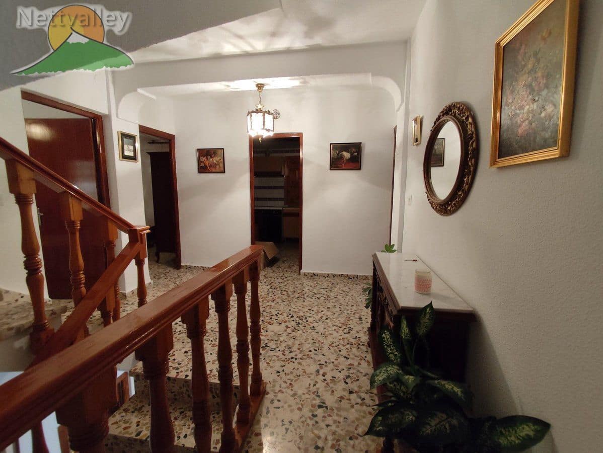 5 soveværelse Byhus til salg i Restabal - € 149.800 (Ref: 9282588)