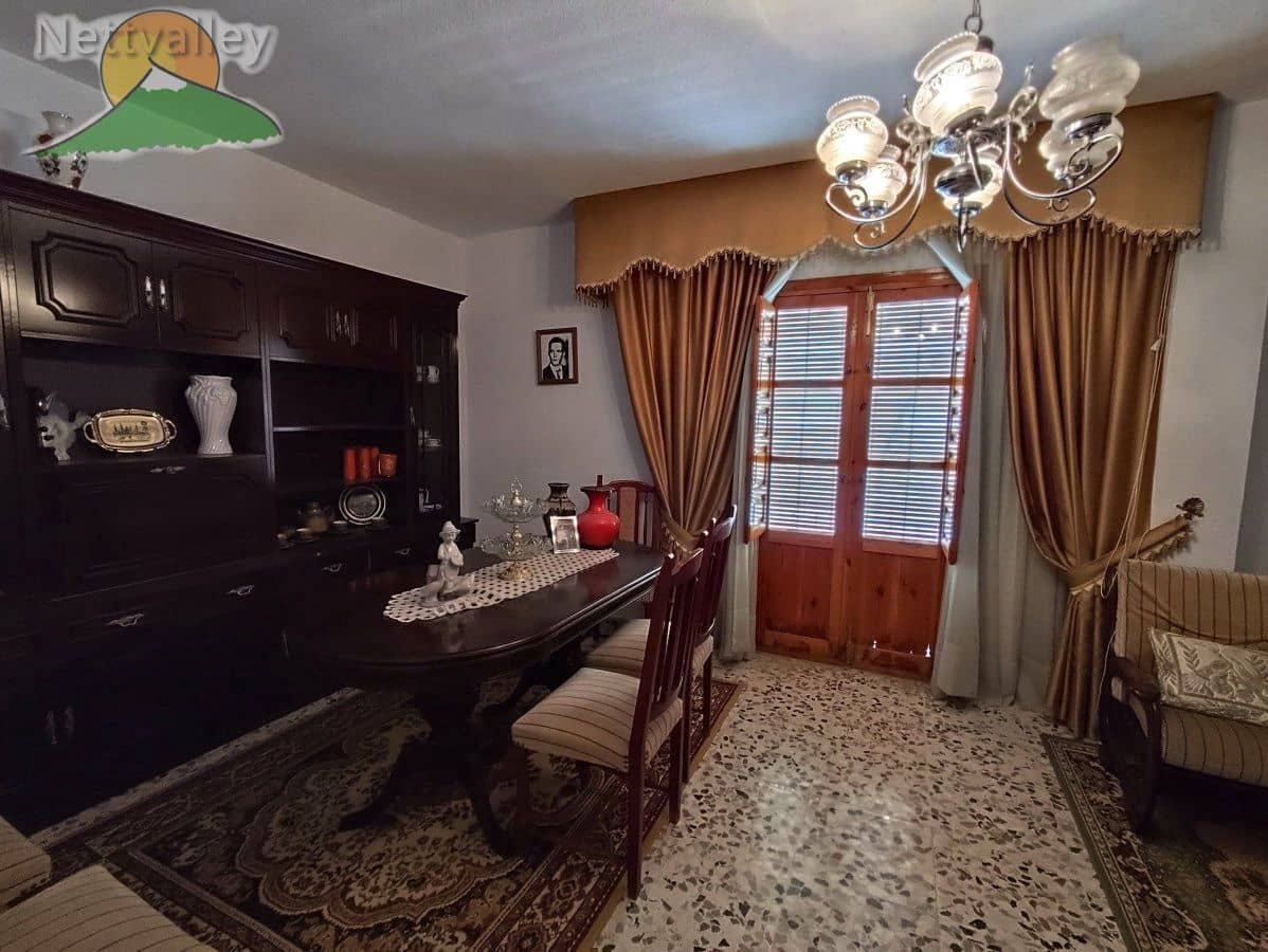 5 soveværelse Byhus til salg i Restabal - € 149.800 (Ref: 9282588)