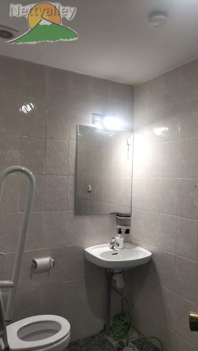 Erhverv til leje i Granada by - € 840 (Ref: 9292300)