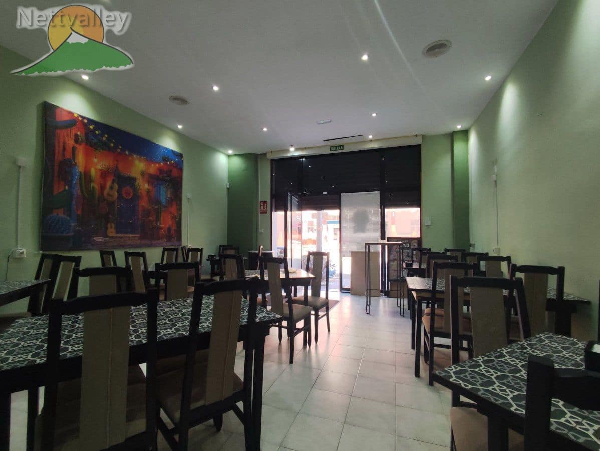 Erhverv til leje i Granada by - € 840 (Ref: 9292300)