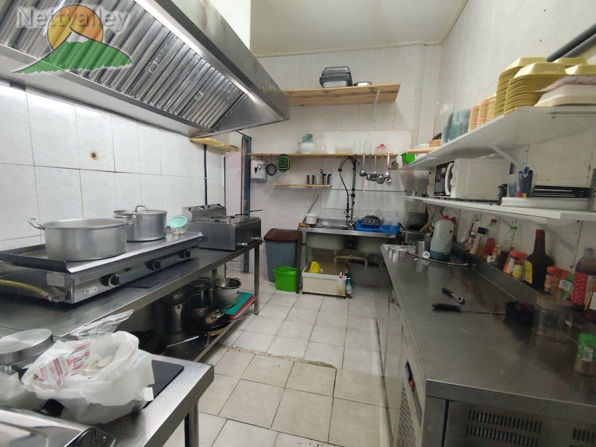 Erhverv til leje i Granada by - € 840 (Ref: 9292300)