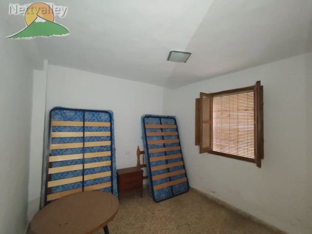 Casa de 5 habitaciones en El Pinar en venta - 90.000 € (Ref: 9292301)