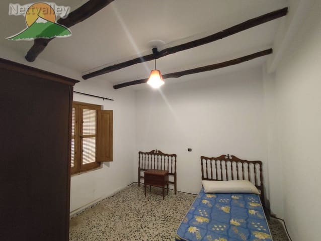 Casa de 5 habitaciones en El Pinar en venta - 90.000 € (Ref: 9292301)