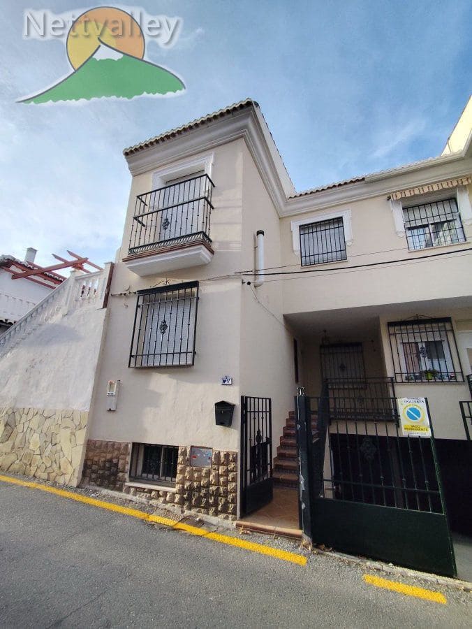 3 soverom Hus til salgs i Ogijares med garasje - € 212 000 (Ref: 9379410)