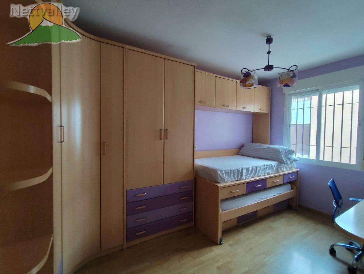 3 soverom Hus til salgs i Ogijares med garasje - € 212 000 (Ref: 9379410)