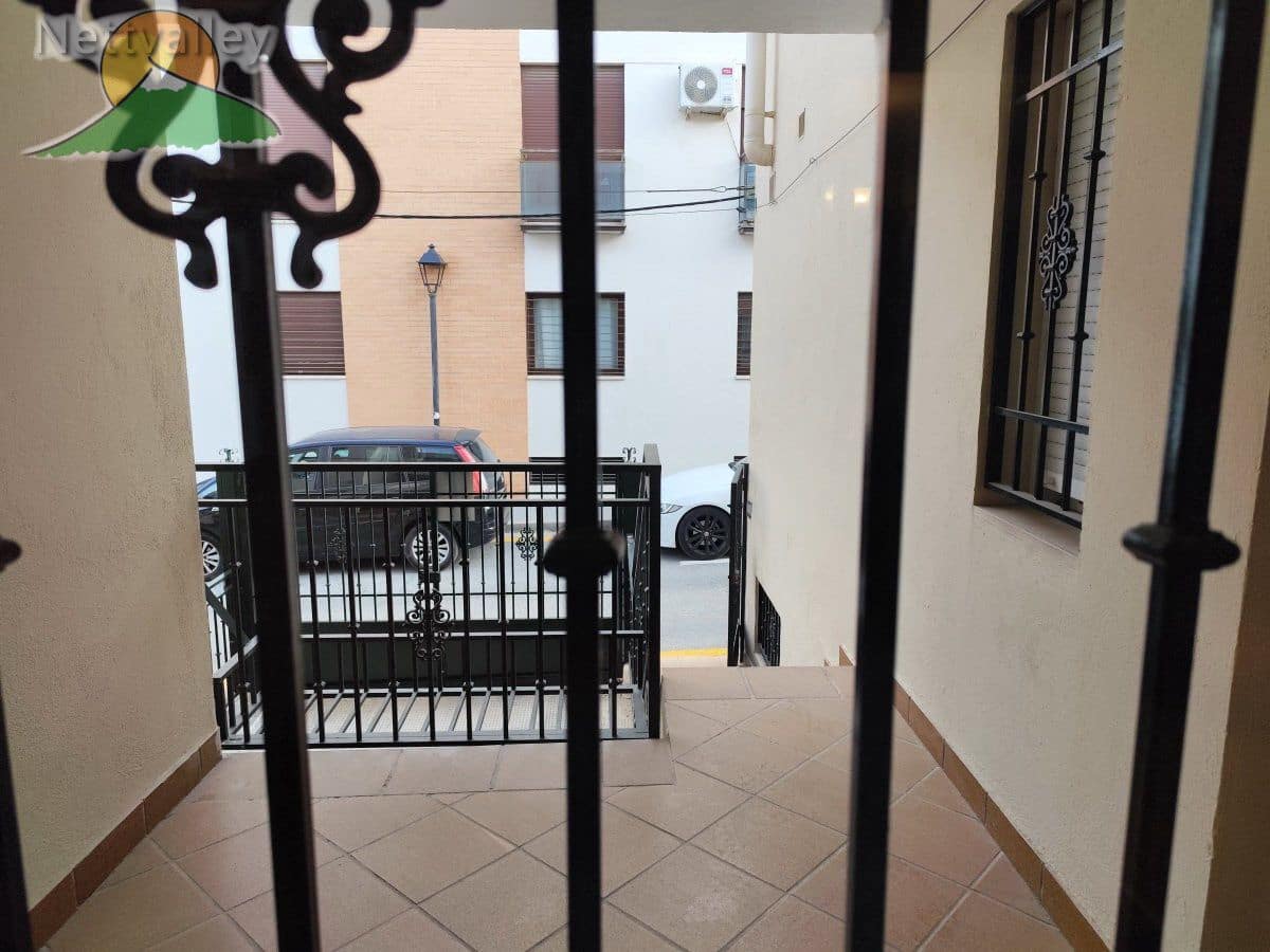 3 soverom Hus til salgs i Ogijares med garasje - € 212 000 (Ref: 9379410)