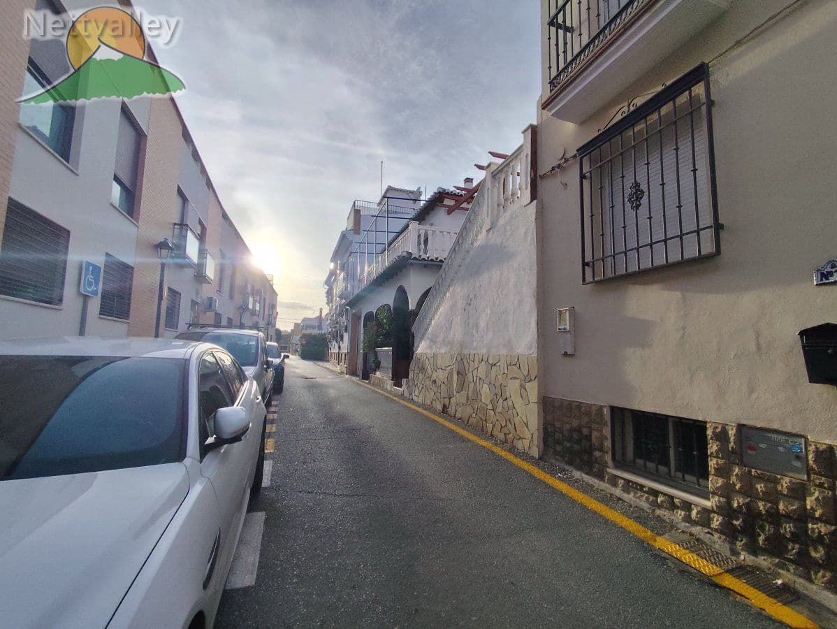 3 soverom Hus til salgs i Ogijares med garasje - € 212 000 (Ref: 9379410)