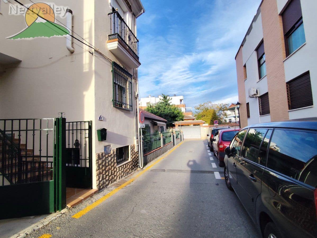 3 soverom Hus til salgs i Ogijares med garasje - € 212 000 (Ref: 9379410)