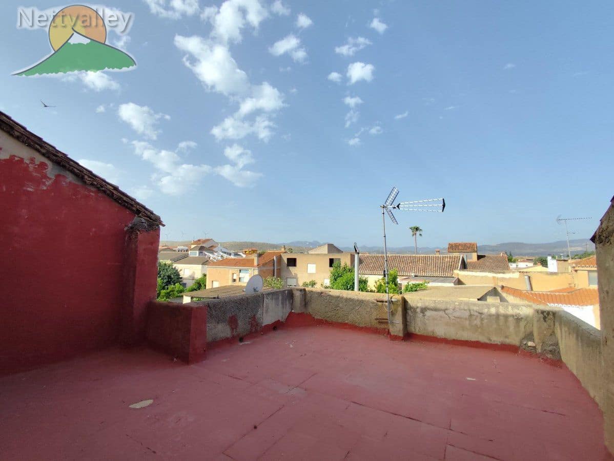 6 bedroom Townhouse for sale in Durcal with garage - € 250,000 (Ref: 9383196)