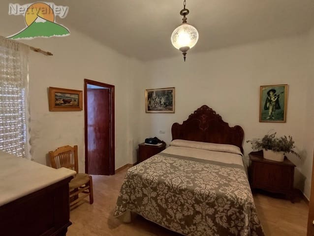 6 soveværelse Byhus til salg i Dúrcal med garage - € 250.000 (Ref: 9383196)