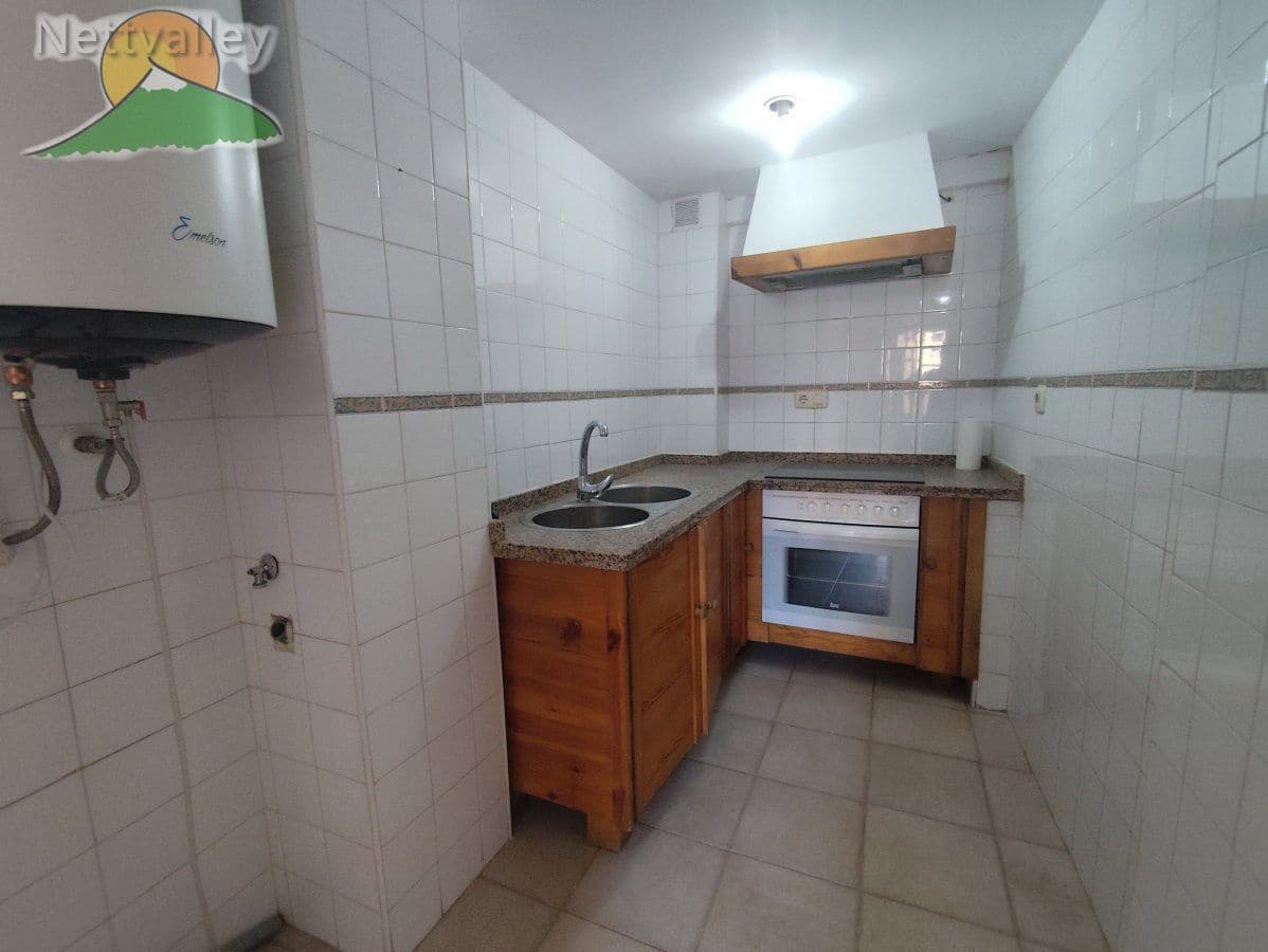 3 soveværelse Byhus til salg i Granada by - € 269.000 (Ref: 9383197)