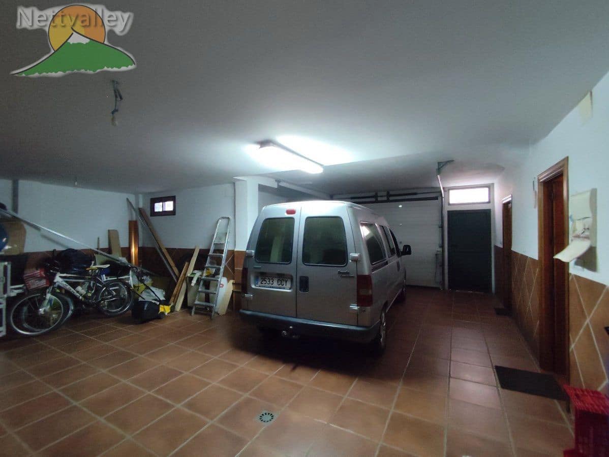 4 bedroom Townhouse for sale in Niguelas with garage - € 429,000 (Ref: 9390811)