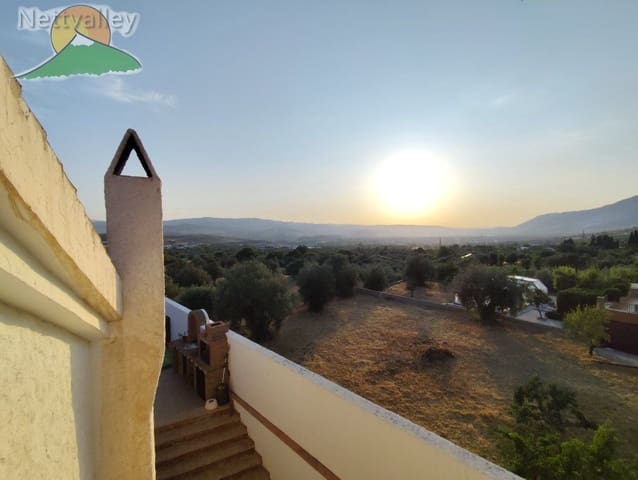 4 soveværelse Byhus til salg i Nigüelas med garage - € 429.000 (Ref: 9390811)