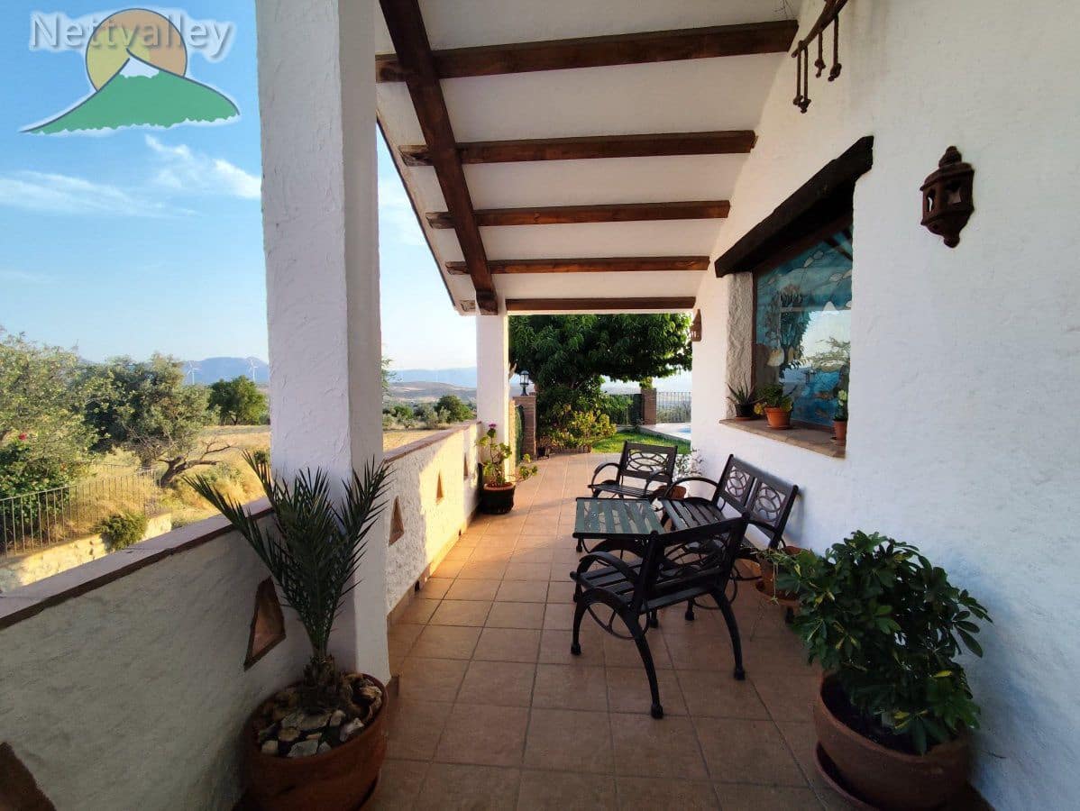 4 bedroom Townhouse for sale in Niguelas with garage - € 429,000 (Ref: 9390811)