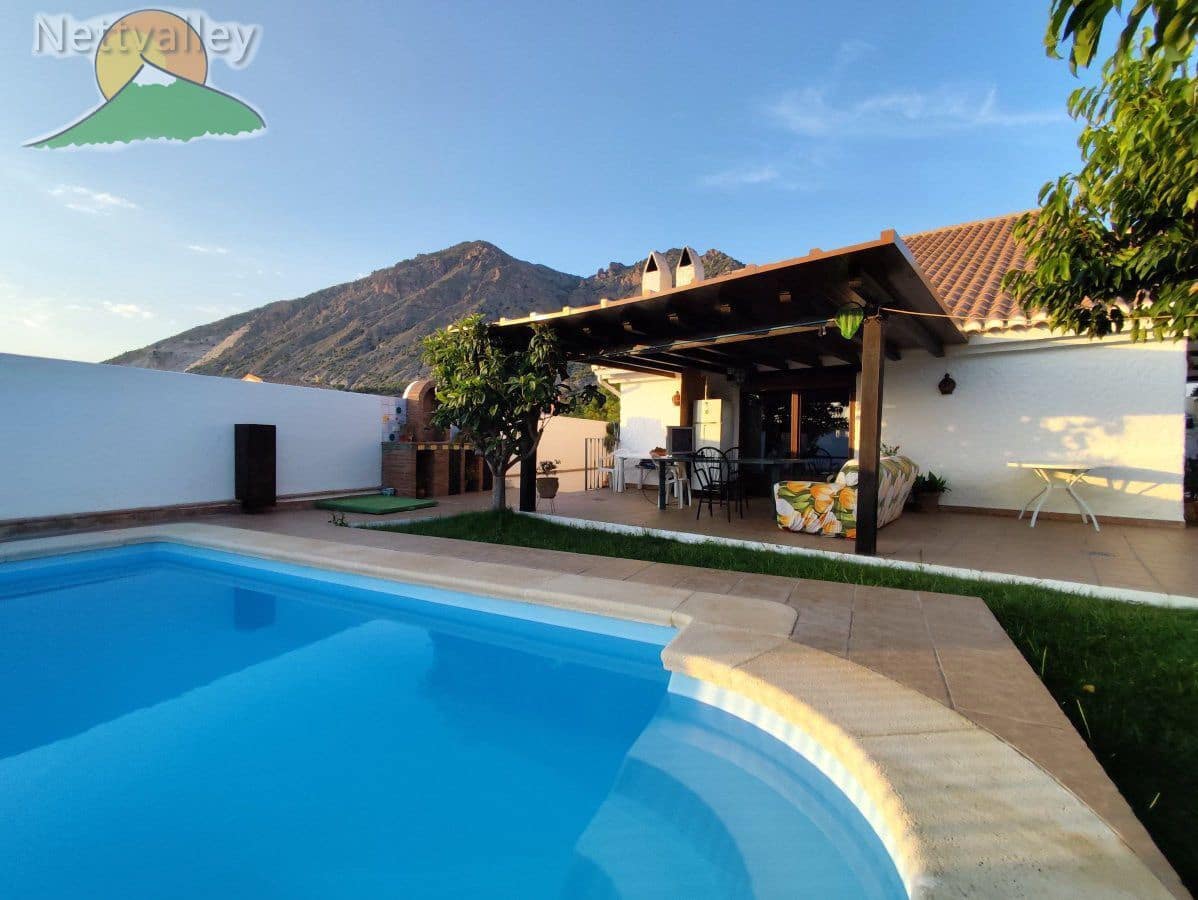 4 bedroom Townhouse for sale in Niguelas with garage - € 429,000 (Ref: 9390811)