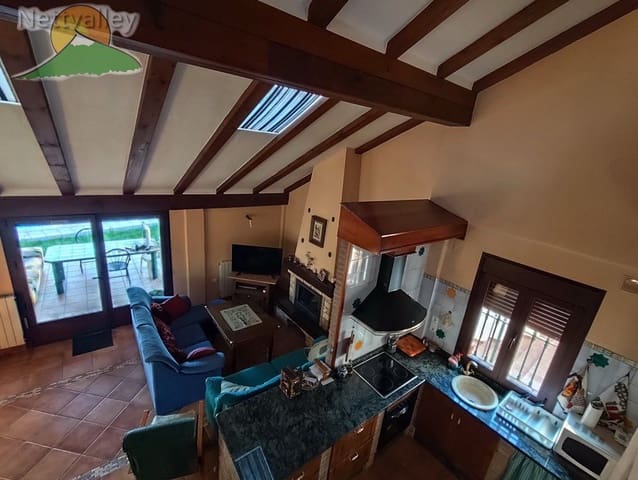 4 soveværelse Byhus til salg i Nigüelas med garage - € 429.000 (Ref: 9390811)