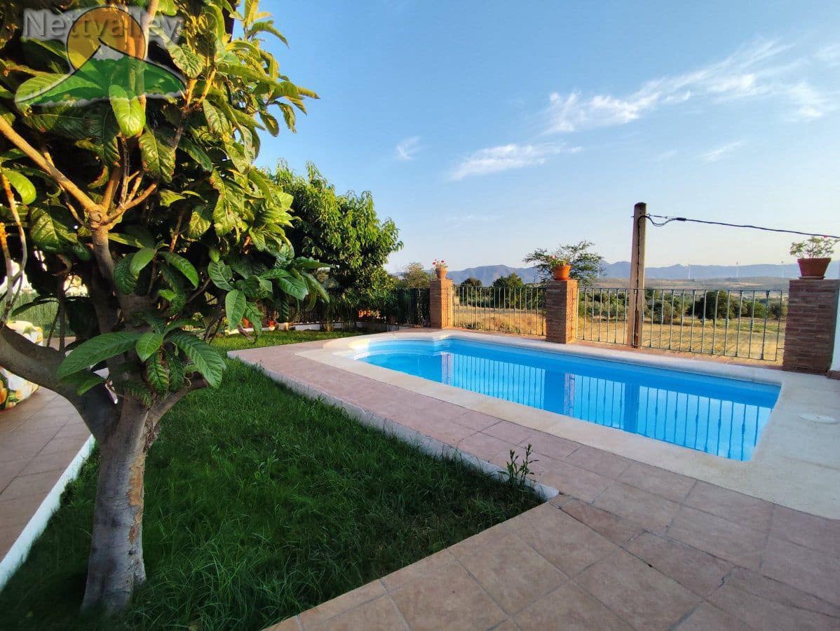 4 bedroom Townhouse for sale in Niguelas with garage - € 429,000 (Ref: 9390811)