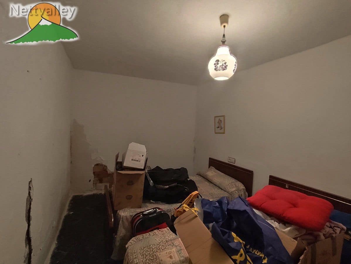 4 bedroom Townhouse for sale in Izbor - € 70,000 (Ref: 9543131)