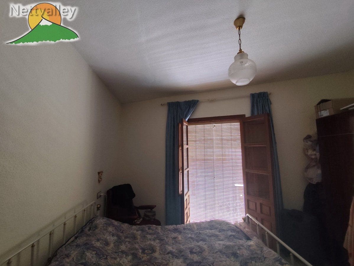 4 bedroom Townhouse for sale in Izbor - € 70,000 (Ref: 9543131)